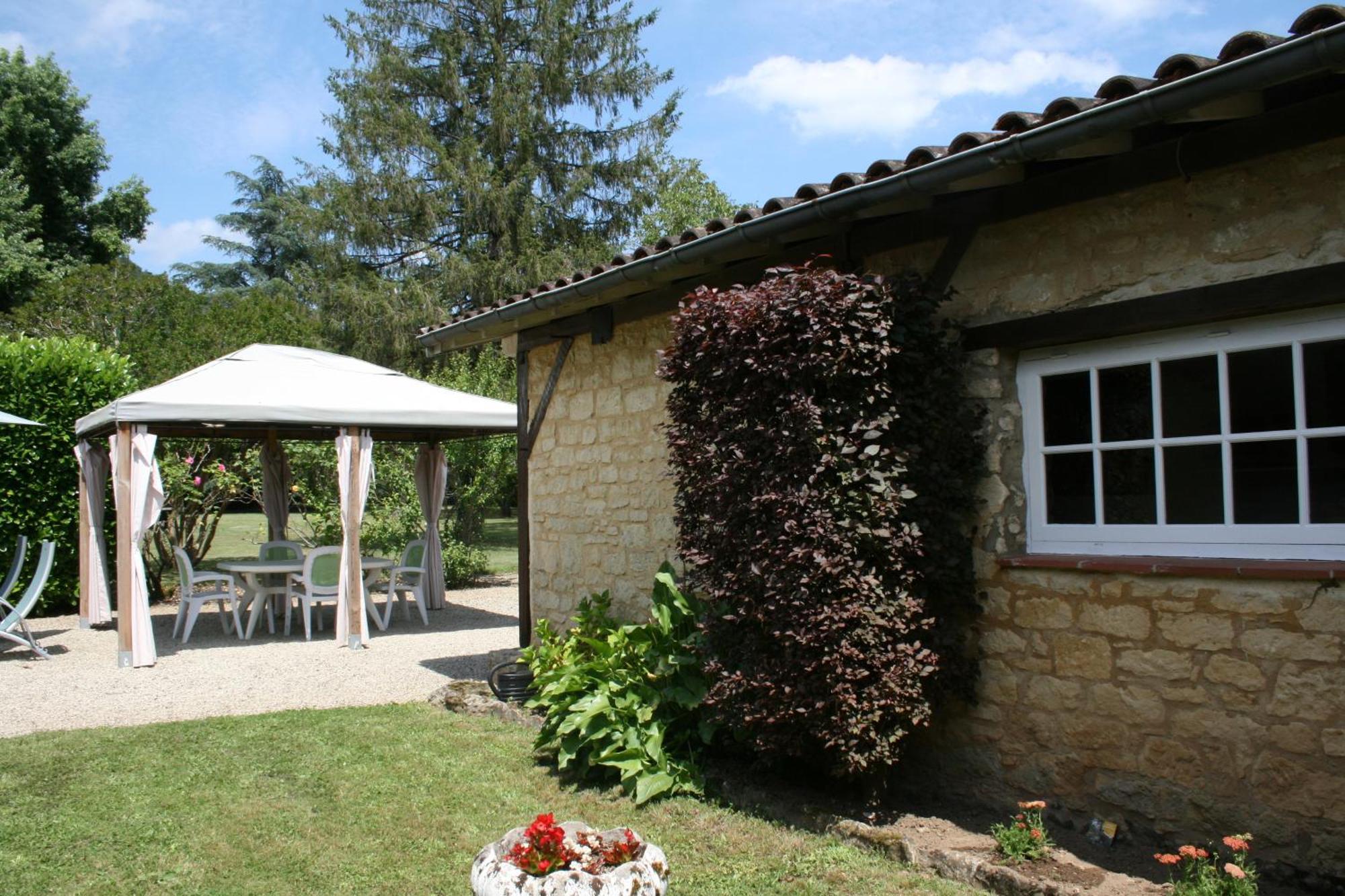 Domaine Des Hirondelles Villa Saint-Vincent-de-Cosse Luaran gambar
